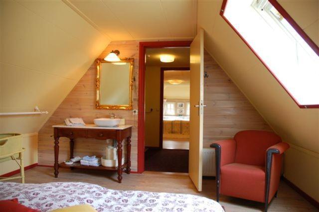 Erfgoedlogies Bed And Breakfast 'T Olde Hof Westervelde Стая снимка